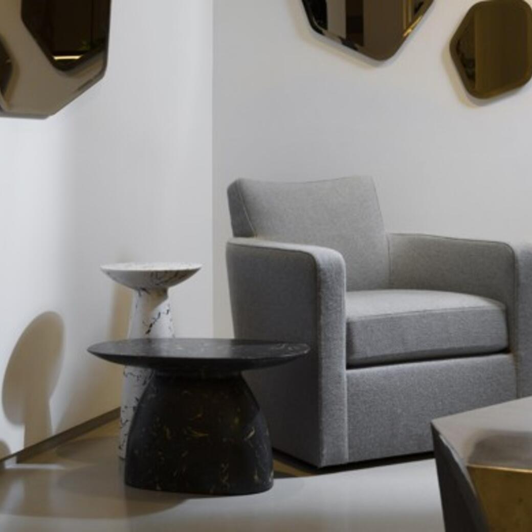 HOLLY HUNT Furniture