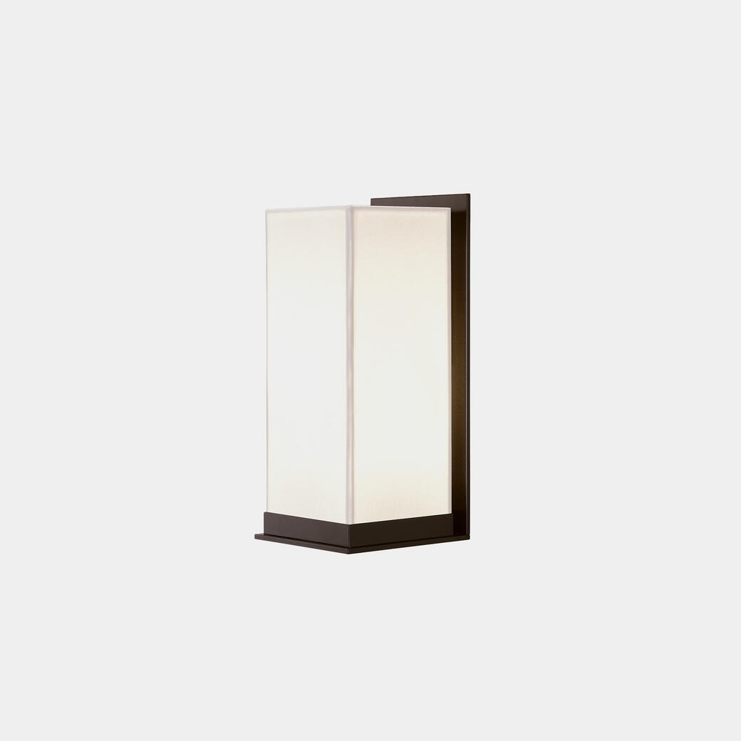 Kort Sconce